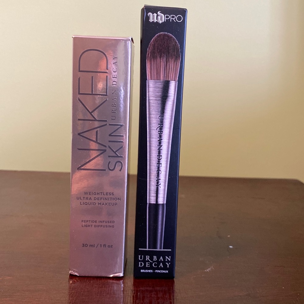 NEW Urban Decay Naked Skin makeup w/UD Pro brush